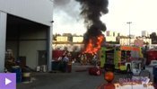 Les images de la voiture en flammes